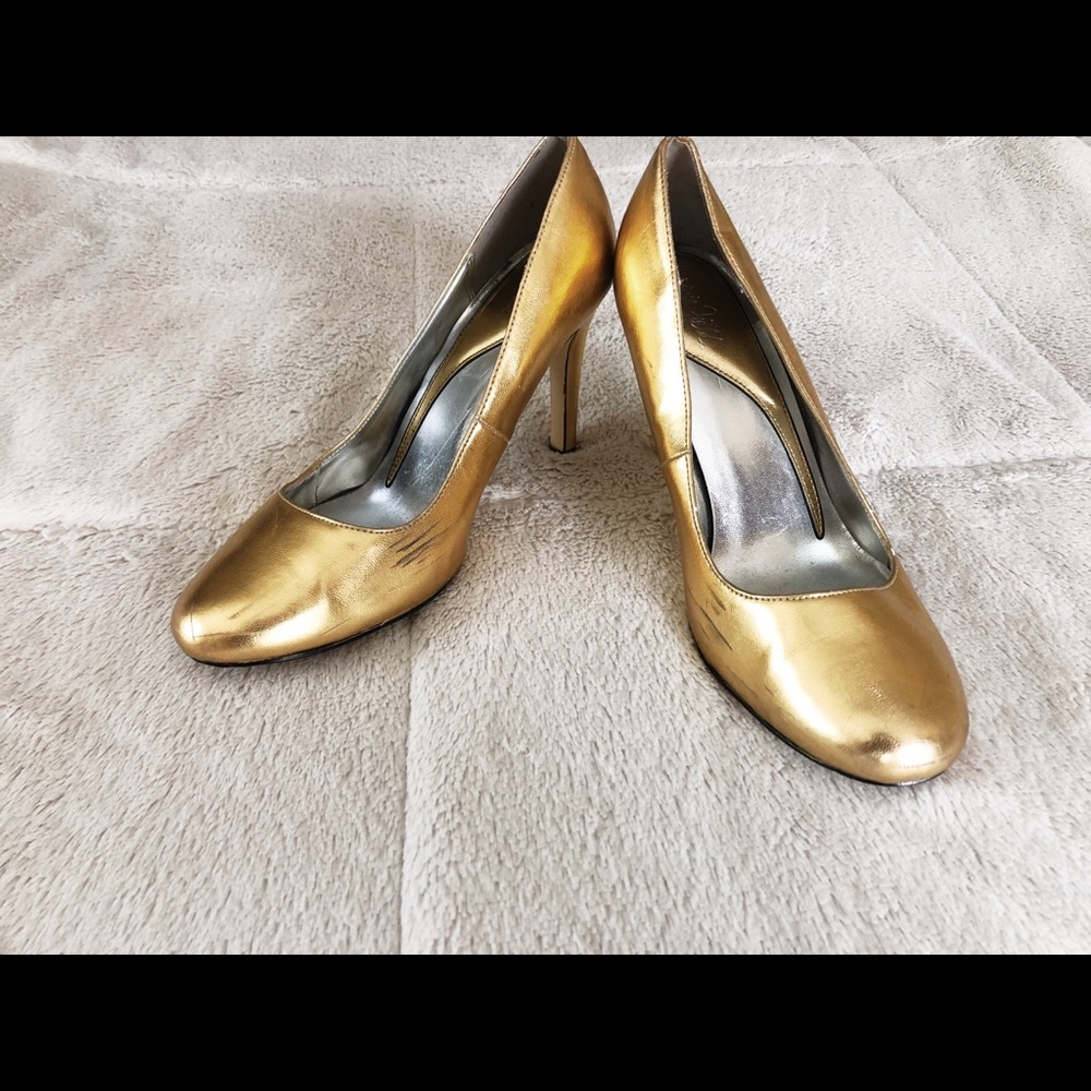 Gold Metallic heels